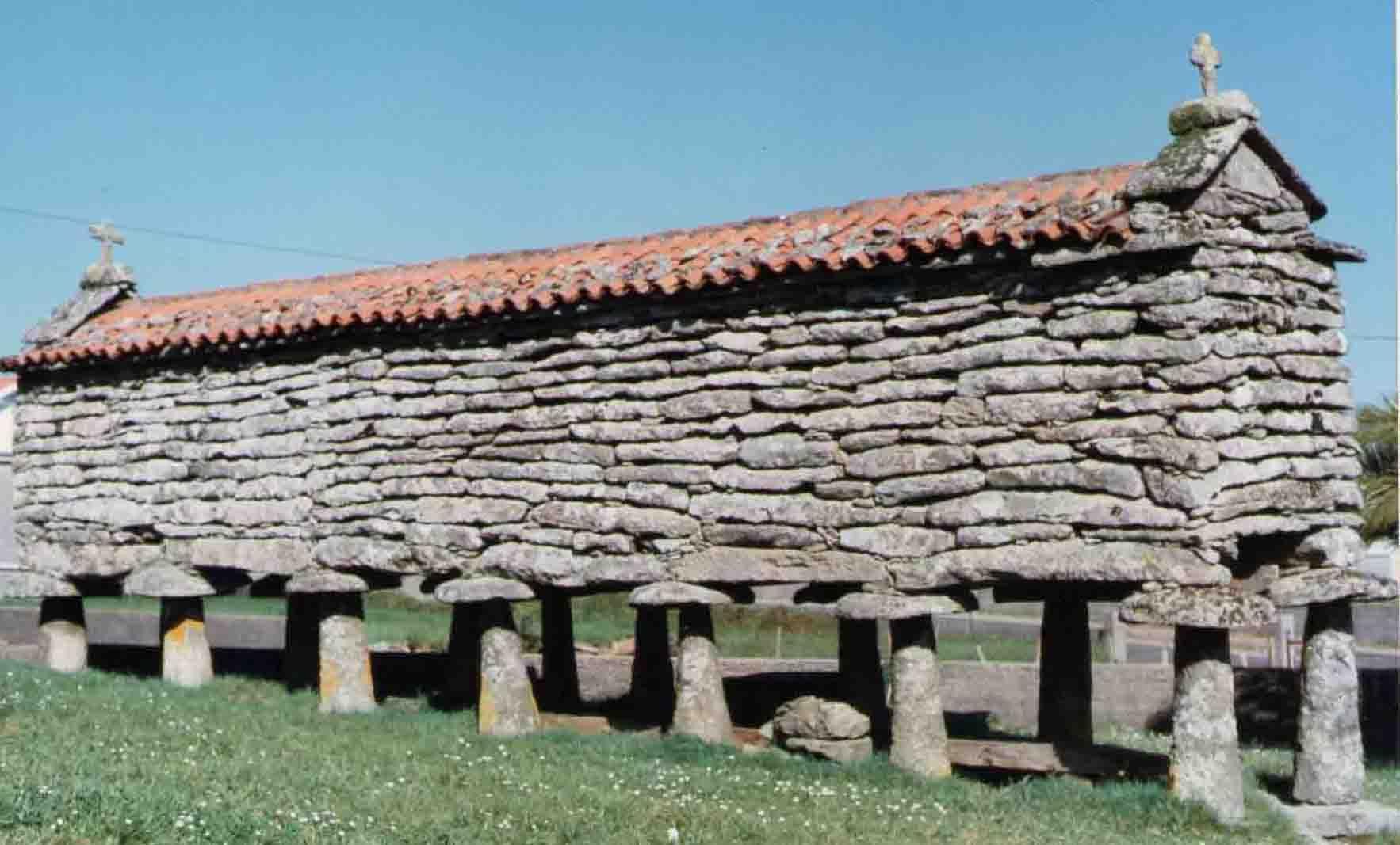 A horreo is a type of raised granary - Engineering post - Imgur