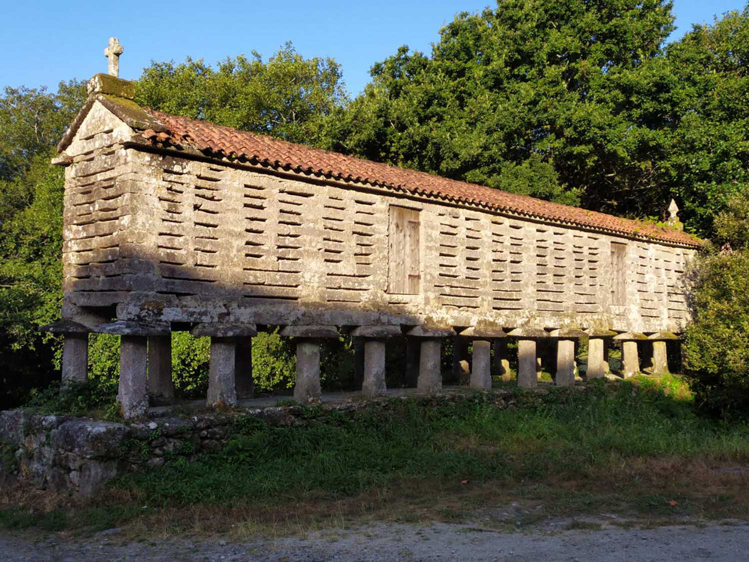 Church of San Adrián de Toba: Romanesque heritage in the Costa da Morte – Costa da Morte